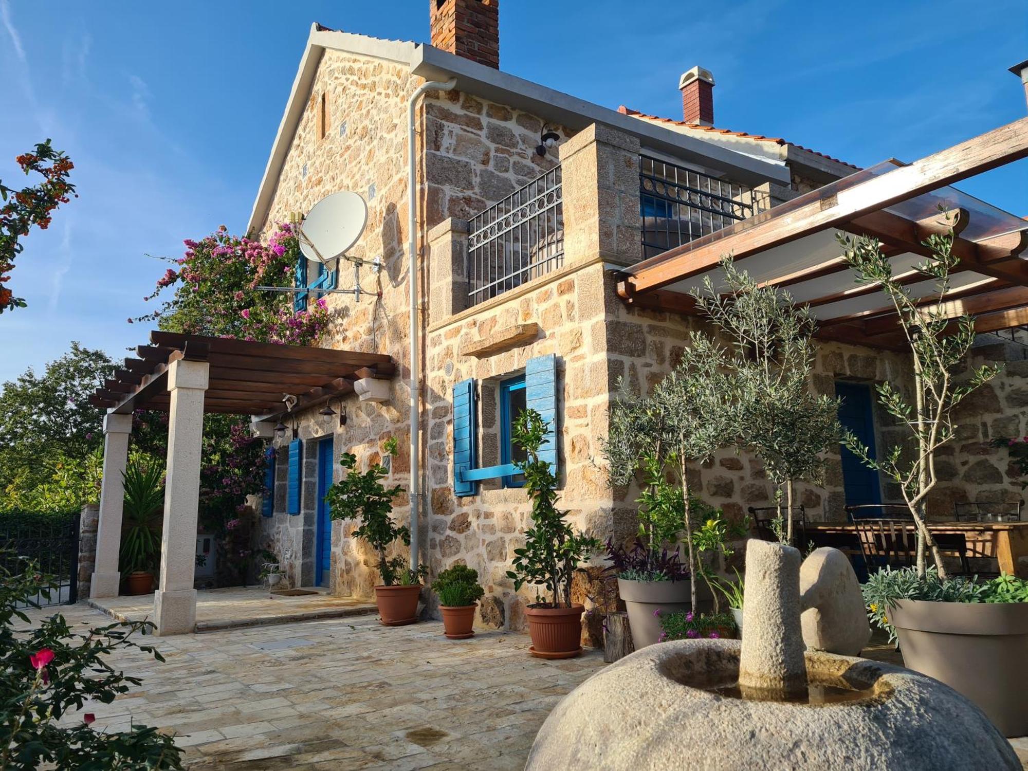 Stone House Goranova Kuca Vila